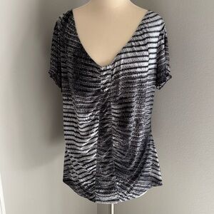 Worthington Stretch black and white print short sleeve blouse in extra large GUC